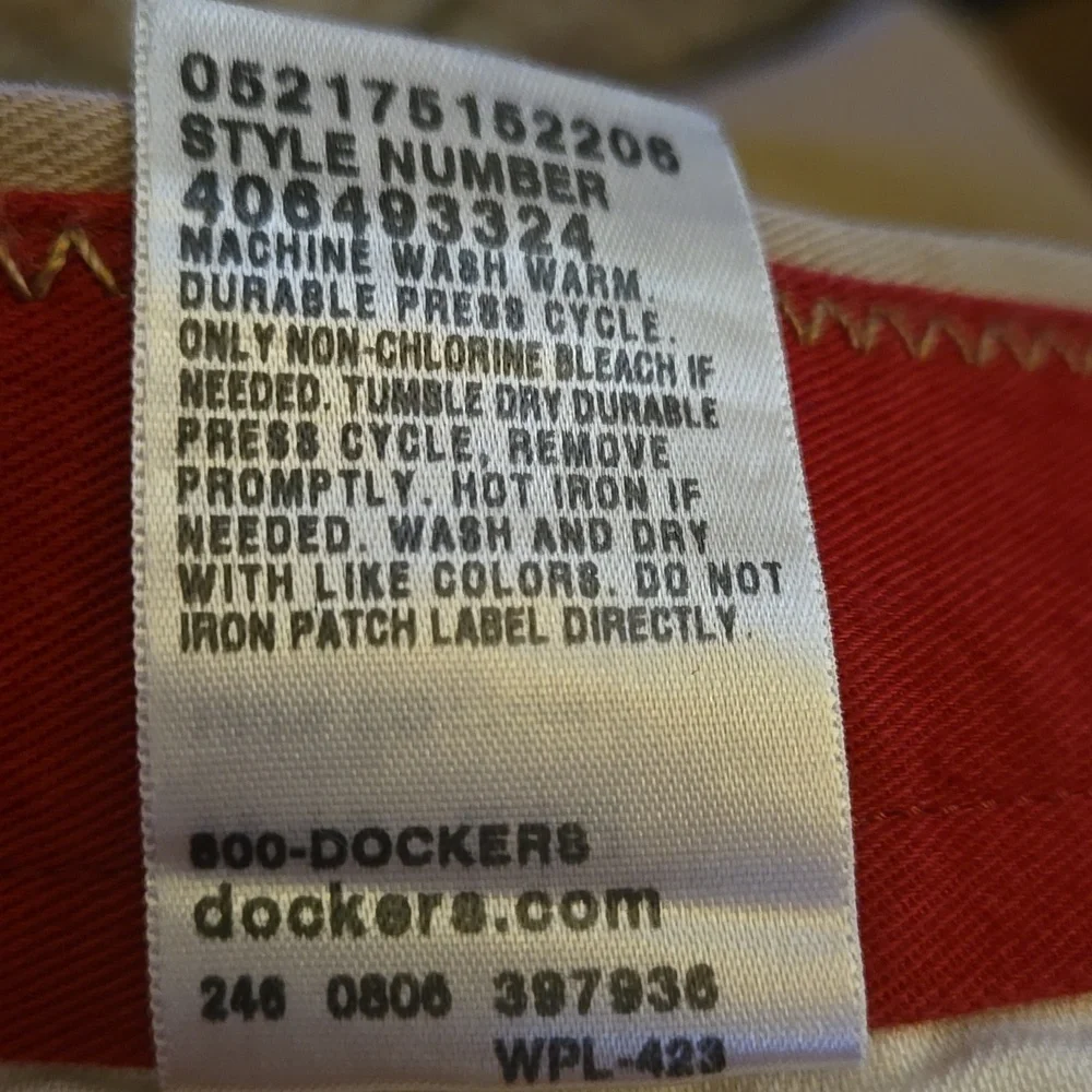 Dockers Men's Khaki Pants Chinos 100% Cotton Size  W40 L32 Very Good Condition